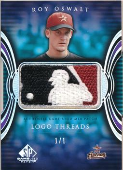 2004 SP Game Used Patch - Logo Threads #LT-RO1 Roy Oswalt Front