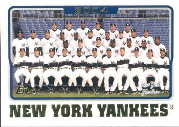 2005 Topps #657 New York Yankees Front