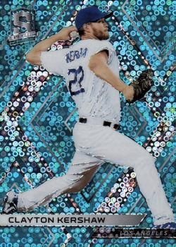 2018 Panini Chronicles - Spectra Neon Blue #32 Clayton Kershaw Front