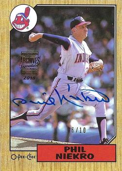2018 Topps Archives Signature Series Retired Player Edition - Encased Buyback Autographs - Phil Niekro #6 Phil Niekro Front