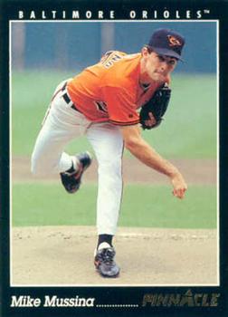 1993 Pinnacle #44 Mike Mussina Front