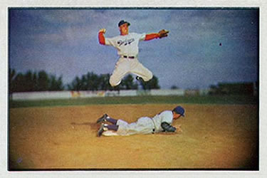 1953 Bowman Color #33 Pee Wee Reese Front