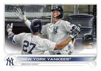 2022 Topps #121 New York Yankees Front