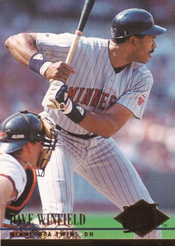 1994 Ultra #92 Dave Winfield Front