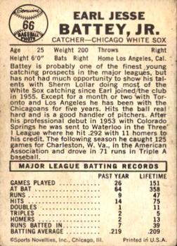 1960 Leaf #66 Earl Battey Back