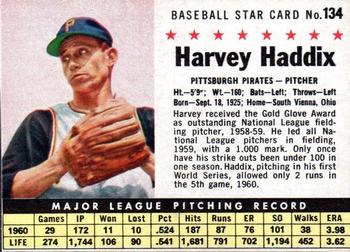 1961 Post Cereal (F278-33) #134 Harvey Haddix Front