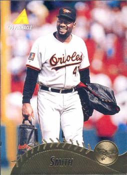 1995 Pinnacle #64 Lee Smith Front