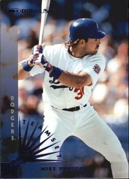 1997 Donruss Team Sets #111 Mike Piazza Front