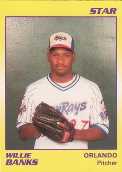 1990 Star #45 Willie Banks Front