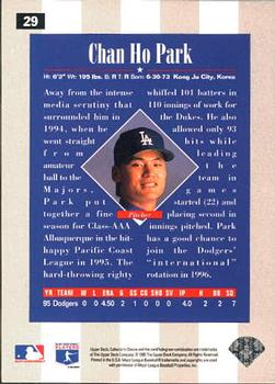 1996 Collector's Choice #29 Chan Ho Park Back