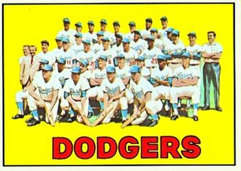 1967 Topps #503 Los Angeles Dodgers Front