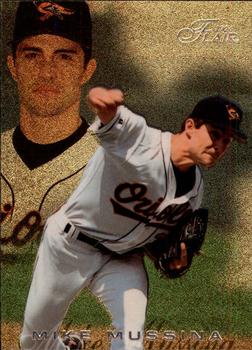 1996 Flair #9 Mike Mussina Front