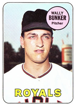 1969 Topps #137 Wally Bunker Front
