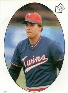 1986 O-Pee-Chee Stickers #277 Kent Hrbek Front