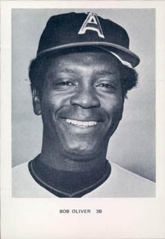 1974 California Angels Photocards #NNO Bob Oliver Front