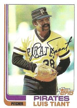 1982 Topps #160 Luis Tiant Front