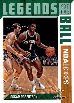 2017-18 Hoops - Legends of the Ball #10 Oscar Robertson Front