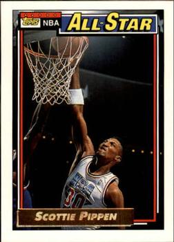 1992-93 Topps - Gold #103 Scottie Pippen Front