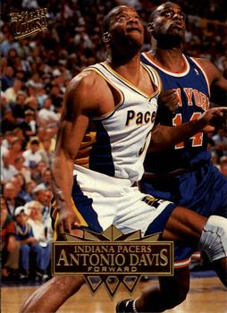 1995-96 Ultra - Gold Medallion #72 Antonio Davis Front