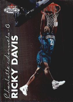 1999-00 Fleer Force #74 Ricky Davis Front