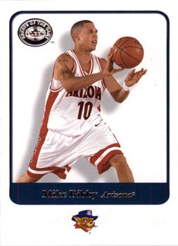 2001 Fleer Greats of the Game #56 Mike Bibby Front