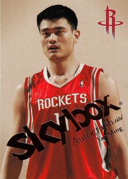 2003-04 SkyBox Autographics #11 Yao Ming Front