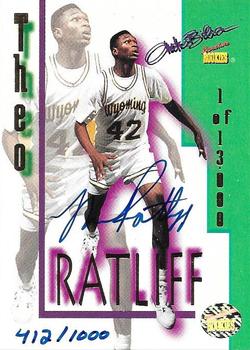 1995 Signature Rookies Autobilia - Autographs #18 Theo Ratliff Front