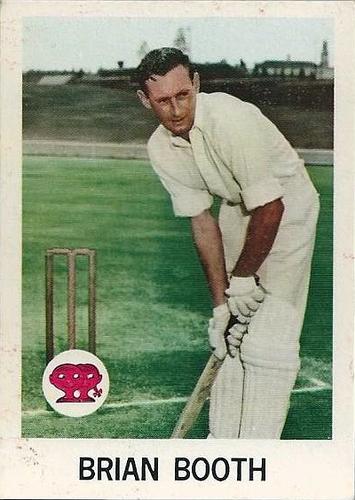 1965 Scanlen's Cricket #17 Brian Booth Front