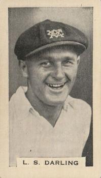 1932 Godfrey Phillips Test Cricketers #29 Len Darling Front