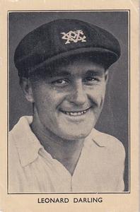 1932 Amalgamated Press Australian & English Cricket Stars #31 Leonard Darling Front