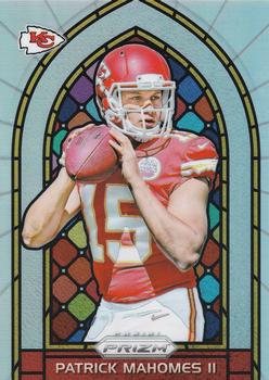 2017 Panini Prizm - Stained Glass Prizm #10 Patrick Mahomes II Front