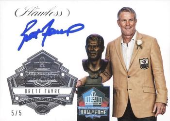 2017 Panini Flawless - Hall of Fame Autographs Silver #HF-BF Brett Favre Front