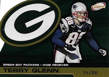 2002 Pacific Atomic - Gold #36 Terry Glenn Front