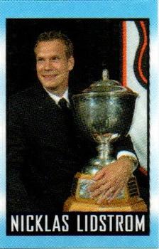 2003-04 Topps Mini Stickers #109 Nicklas Lidstrom Front