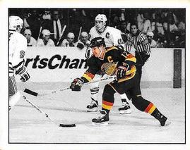 1987-88 Panini Hockey Stickers #337 Stan Smyl Front