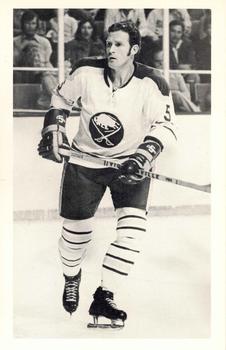 1972-73 Buffalo Sabres Postcards #NNO Larry Hillman Front