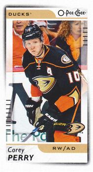 2017-18 O-Pee-Chee - Minis #M-43 Corey Perry Front