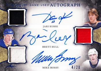 2020-21 Leaf In The Game Used - Triple Autographs Navy Blue #GUTA-04 Jari Kurri / Brett Hull / Mike Bossy Front