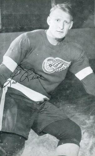 1947-48 J.D. McCarthy Detroit Red Wings Postcards #NNO Leo Reise Jr. Front