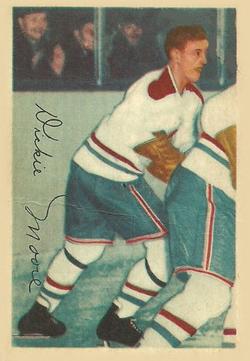 1953-54 Parkhurst #28 Dickie Moore Front