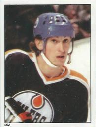 1981-82 O-Pee-Chee Stickers #252 Wayne Gretzky  Front