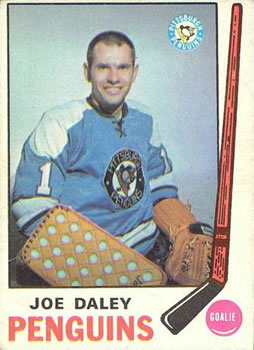 1969-70 O-Pee-Chee #152 Joe Daley Front