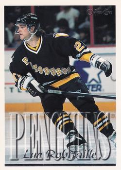 1995-96 Topps - O-Pee-Chee #40 Luc Robitaille Front