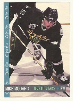 1992-93 O-Pee-Chee #313 Mike Modano Front