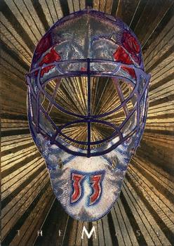 2001-02 Be a Player Between the Pipes - The Mask Gold #NNO Patrick Roy Front