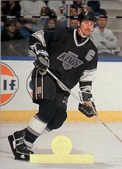 1994-95 Leaf #345 Wayne Gretzky Front