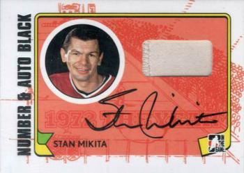 2009-10 In The Game 1972 The Year In Hockey - Game Used Number Autographs Black #MA-SM Stan Mikita  Front