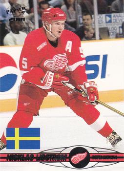 2000-01 Pacific #436 Nicklas Lidstrom Front
