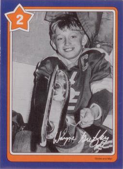1982-83 Neilson Wayne Gretzky #2 Handling the Puck Front