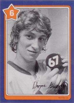 1982-83 Neilson Wayne Gretzky #6 Taping your Stick Front